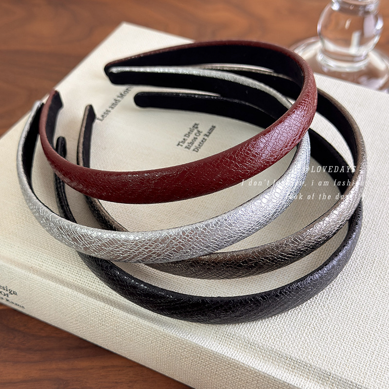 Leatherwork Rings - Cienka czerwona skórzana opaska do włosów