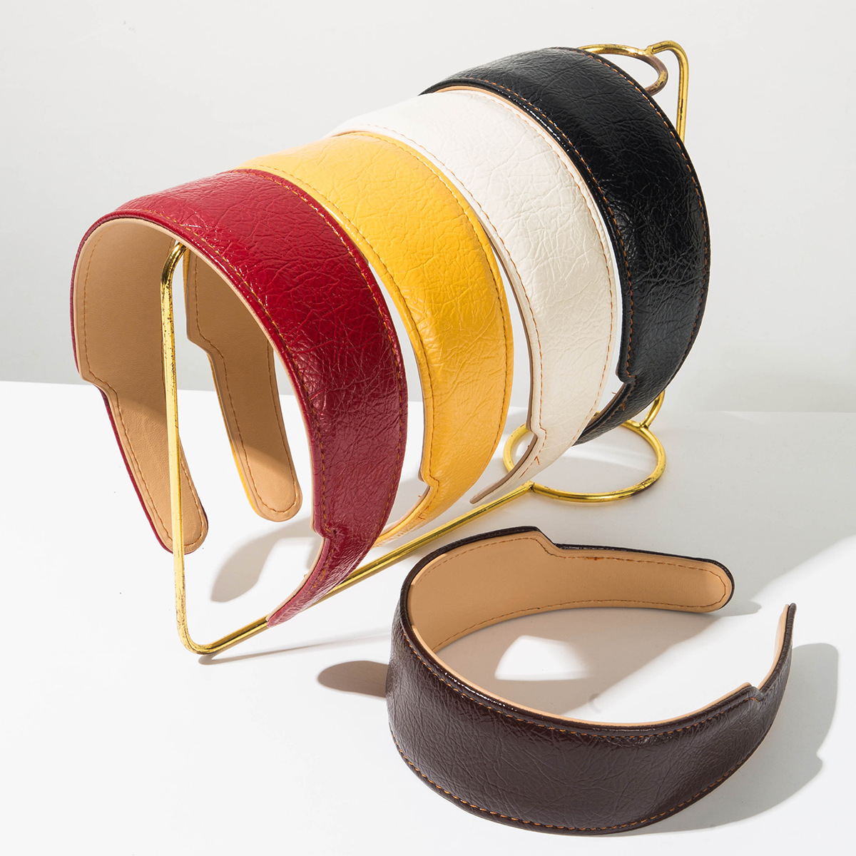 Leatherwork Rings - Elegancka skórzana opaska do włosów w