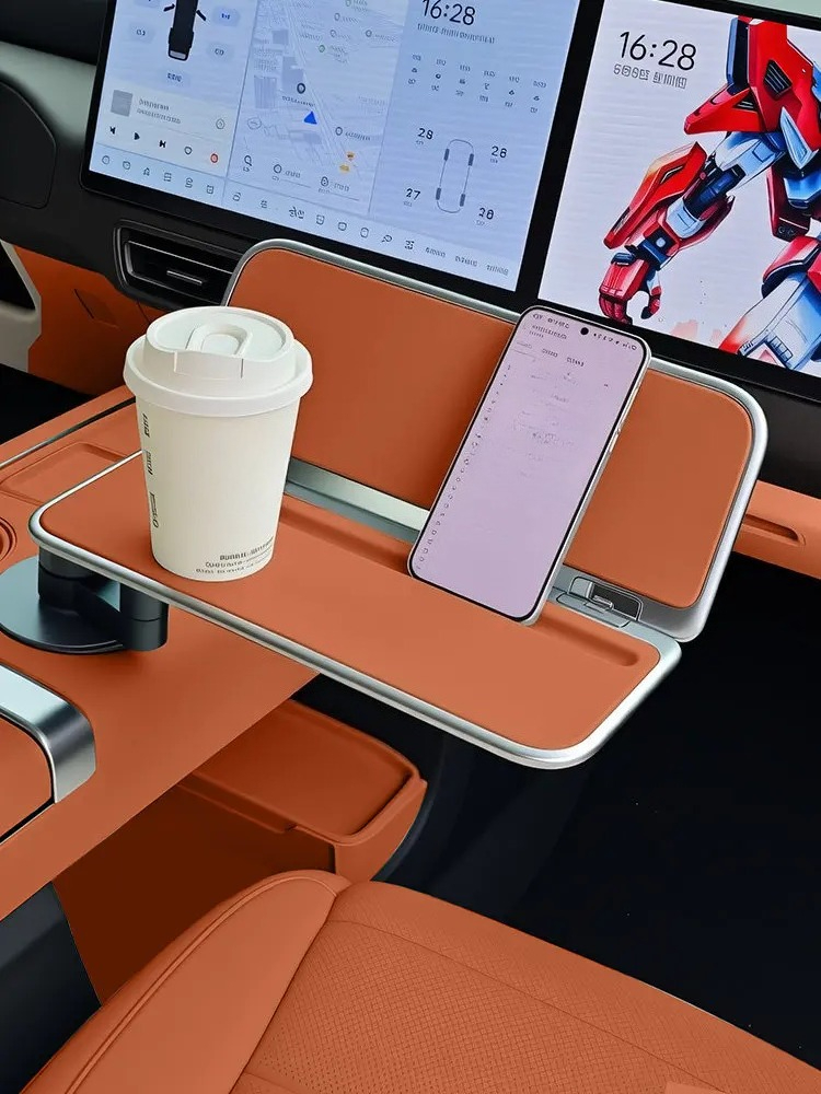 Mały składany stolik na konsol – Leatherwork Table recenzja i cena